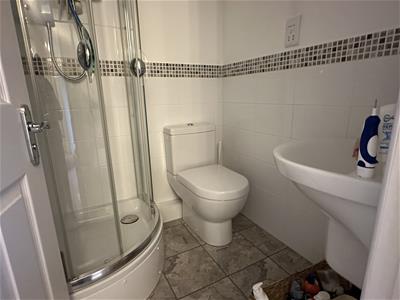 Master En-Suite Shower Room